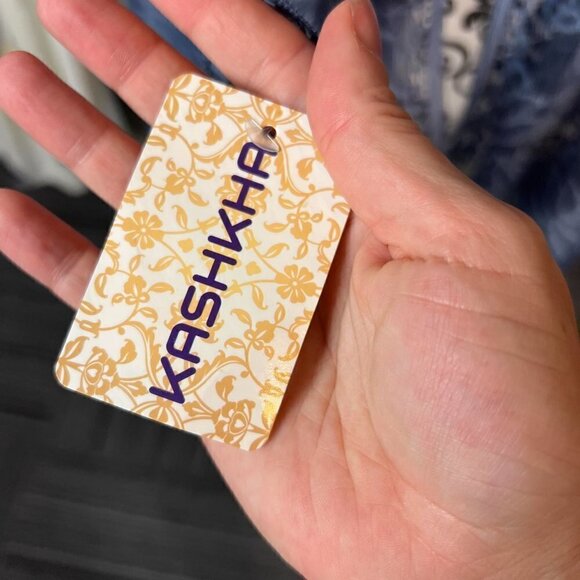 Kashkha Gray Embroidered Sheer Hijab with Scalloped Hem – New With Tags - Picture 7 of 7